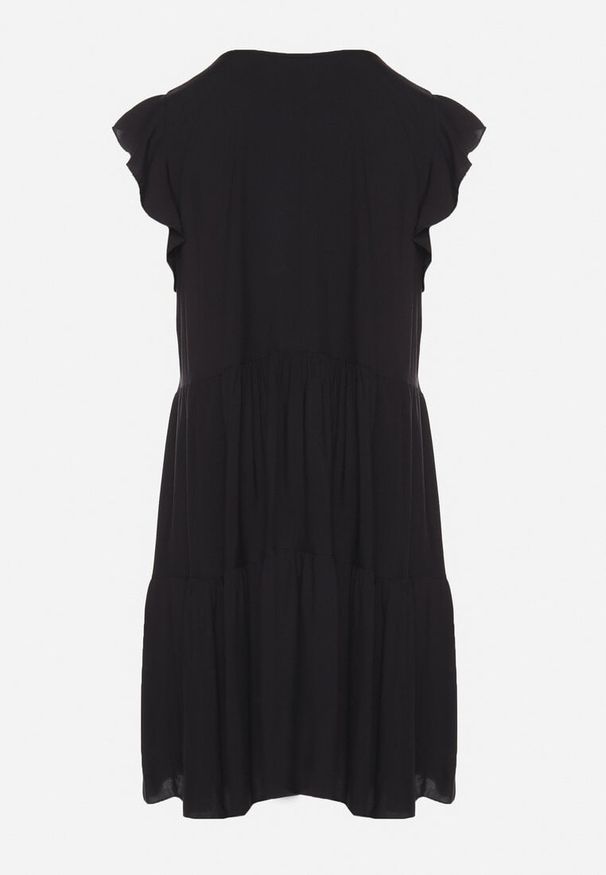 Born2be - Czarna Rozkloszowana Sukienka z Bawełny Ozdobiona Falbankami Natiriane. Okazja: na co dzień. Typ kołnierza: kołnierz z falbankami. Kolor: czarny. Materiał: bawełna. Wzór: aplikacja. Sezon: wiosna, lato. Styl: casual, elegancki