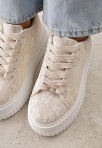 Renee - Beżowe Sneakersy na Platformie z Cholewką z Koronką i Brokatem Chada. Okazja: na co dzień. Kolor: beżowy. Materiał: koronka. Szerokość cholewki: normalna. Wzór: koronka. Obcas: na platformie #7