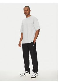 Champion T-Shirt 220714 Szary Standard Fit. Kolor: szary. Materiał: bawełna