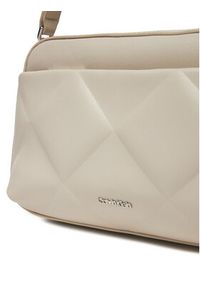 Calvin Klein Torebka Diamond Quilt Camera Bag W/Pkt K60K612907 Beżowy. Kolor: beżowy. Materiał: skórzane #3