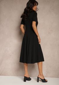 Renee - Czarna Sukienka Rozkloszowana o Taliowanym Fasonie Telaswena. Okazja: na co dzień. Kolor: czarny. Styl: elegancki, casual #5