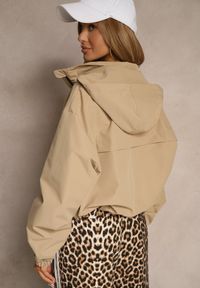 Renee - Ciemnobeżowa Kurtka w Stylu Streetwear z Kapturem Oversize Nativiona. Okazja: na co dzień. Typ kołnierza: kaptur. Kolor: beżowy. Materiał: jeans. Styl: casual #4