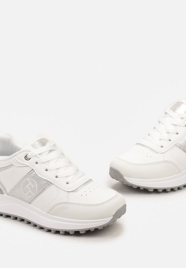 Born2be - Białe Sneakersy z Siateczką i Zdobieniem z Brokatem Vilista. Kolor: biały. Wzór: aplikacja