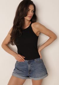 Born2be - Czarny Elastyczny Top Casual z Prążkowanego Materiału z Bawełną Hekiti. Okazja: na co dzień. Kolor: czarny. Materiał: materiał, bawełna, prążkowany. Długość: długie. Styl: casual #4