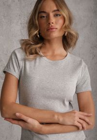 Renee - Szary Bawełniany T-shirt o Dopasowanym Kroju z Prążkowanego Materiału Lailya. Kolor: szary. Materiał: prążkowany, materiał, bawełna. Styl: elegancki #4