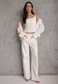 Renee - Biały Top z Wiskozy na Podwójnych Ramiączkach Indrea. Okazja: na co dzień. Kolor: biały. Materiał: wiskoza. Długość rękawa: na ramiączkach. Styl: casual, klasyczny #3