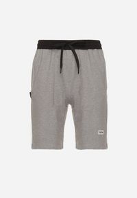 Born2be - Szare Dresowe Szorty Bermudy Zdobione Aplikacją Nitarosa. Okazja: na co dzień. Kolor: szary. Materiał: dresówka. Wzór: aplikacja. Styl: casual