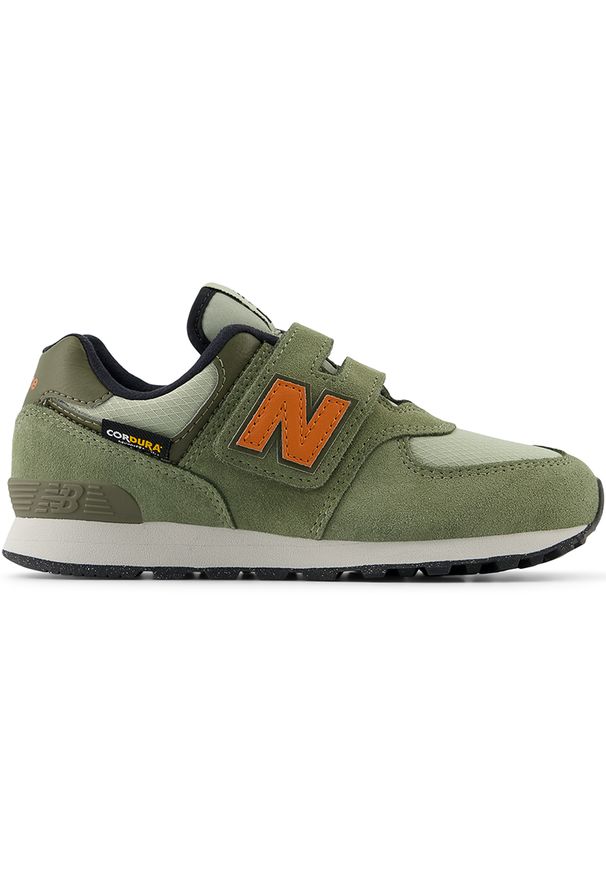 Buty dziecięce New Balance PV574SOF – zielone. Zapięcie: rzepy. Kolor: zielony. Materiał: guma, skóra, syntetyk, materiał, tkanina. Szerokość cholewki: normalna. Model: New Balance 574. Sport: turystyka piesza