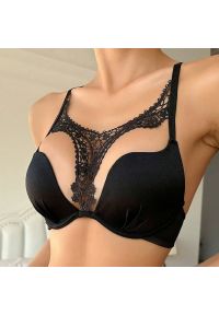 Intica - Biustonosz z ozdobnym dekoltem i regulowanymi ramiączkami Firica. Kolor: czarny. Materiał: materiał #2