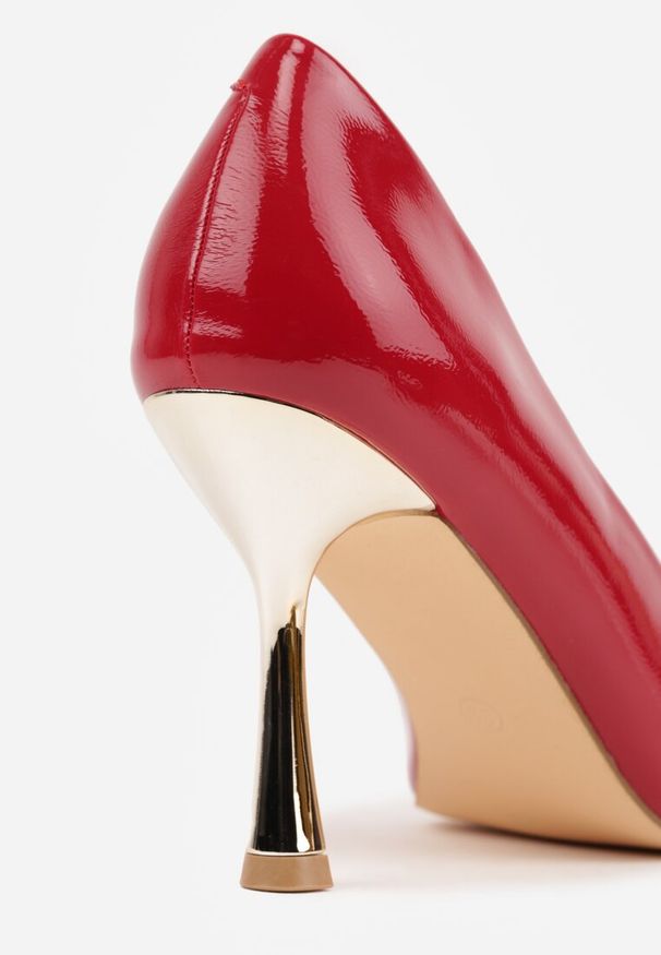 Renee - Czerwone Szpilki Vices Lakierowane z Wkładką ze Skóry Naturalnej Olorissa. Kolor: czerwony. Materiał: skóra, lakier. Obcas: na szpilce. Styl: elegancki, wizytowy