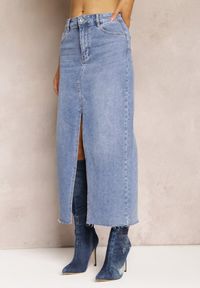Renee - Niebieska Jeansowa Spódnica Midi Abexa. Stan: podwyższony. Kolor: niebieski. Materiał: jeans. Wzór: aplikacja. Styl: elegancki #3