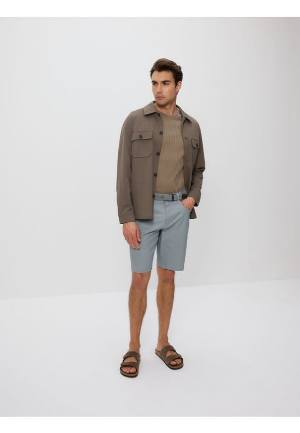 Reserved - Szorty carrot regular z paskiem - inny. Materiał: bawełna, tkanina