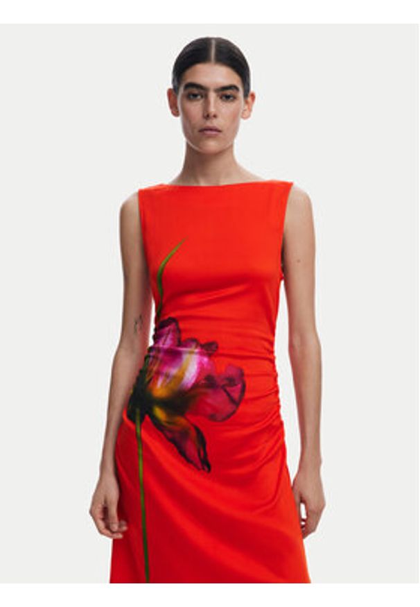 Desigual Sukienka codzienna Reims 25SWVW07 Czerwony Regular Fit. Okazja: na co dzień. Kolor: czerwony. Materiał: wiskoza. Typ sukienki: proste. Styl: casual