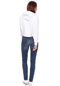 Wrangler - BLUZA WRANGLER DAMSKA CROPPED HOODY WHITE W6073HP12. Typ kołnierza: kaptur. Kolor: biały