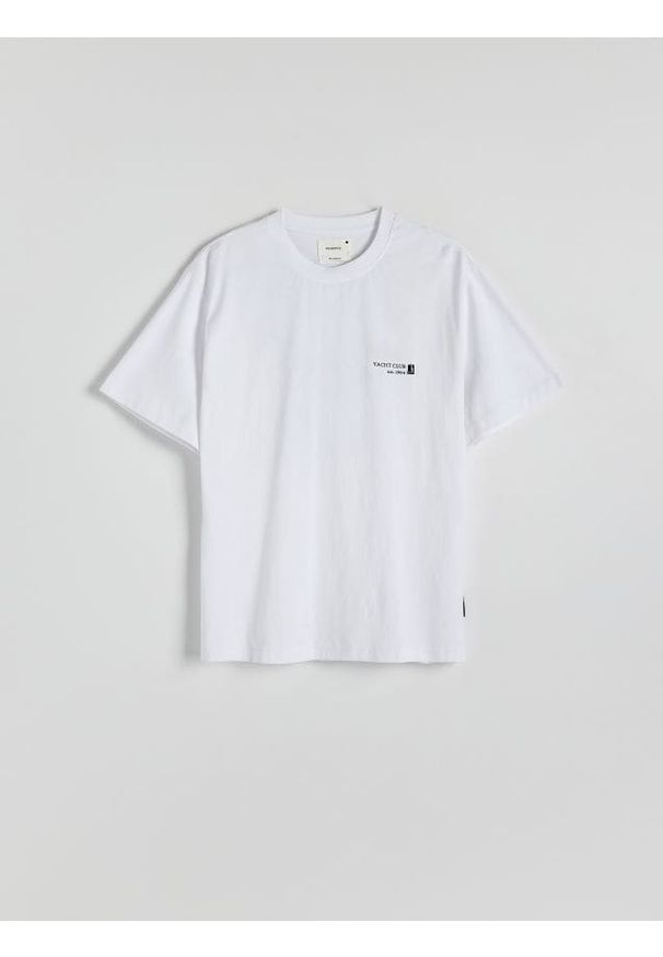 Reserved - T-shirt relaxed z nadrukiem - biały. Kolor: biały. Materiał: bawełna, dzianina. Wzór: nadruk