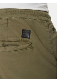 Alpha Industries Joggery Twill 116202 Zielony Regular Fit. Kolor: zielony. Materiał: bawełna