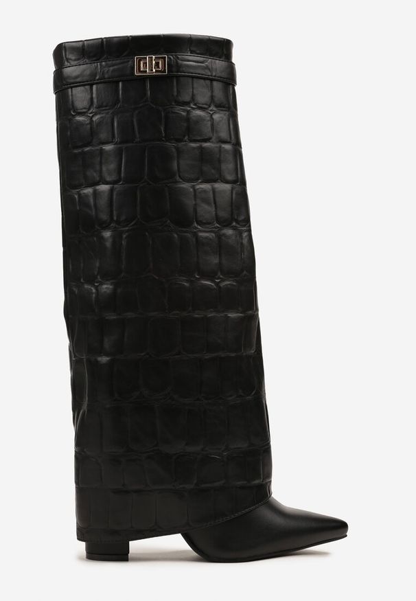 Born2be - Czarne Kozaki na Obcasie z Tłoczoną Wywiniętą Cholewką i Klamrą Latalina. Okazja: na imprezę, na co dzień. Zapięcie: klamry. Kolor: czarny. Szerokość cholewki: normalna. Obcas: na obcasie. Styl: elegancki, casual. Wysokość obcasa: średni