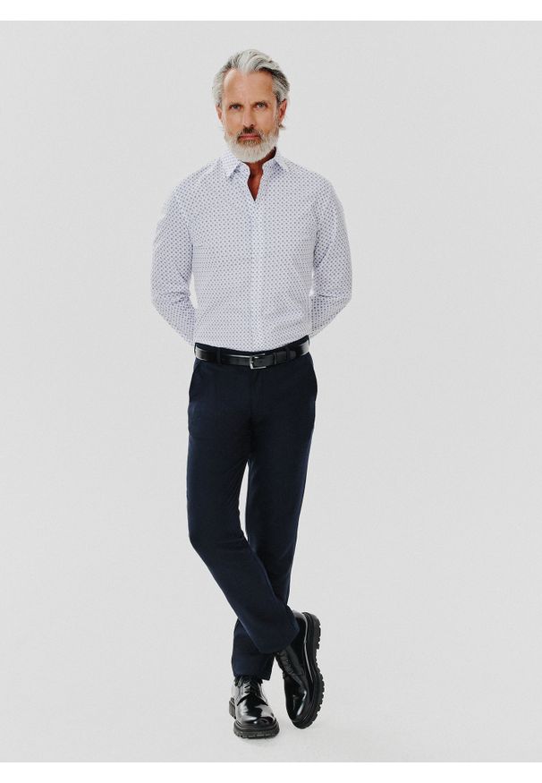 Pako Lorente - PAKO LORENTE – Biała koszula męska mikrowzór. Kolor: biały. Materiał: bawełna, elastan. Długość rękawa: długi rękaw. Długość: długie