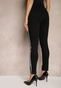 Renee - Czarne Skinny Jeansy Regular Waist z Ozdobnymi Paskami Brokatowymi Nelti. Okazja: na co dzień. Kolekcja: plus size. Kolor: czarny. Wzór: paski. Styl: klasyczny, elegancki, casual #3