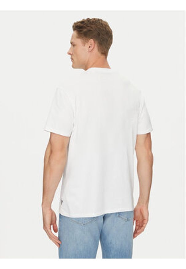 Guess T-Shirt M5GI27 KBW41 Biały Regular Fit. Kolor: biały. Materiał: bawełna