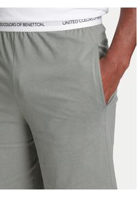 United Colors of Benetton - United Colors Of Benetton Szorty piżamowe 30964900D Szary Regular Fit. Kolor: szary. Materiał: bawełna