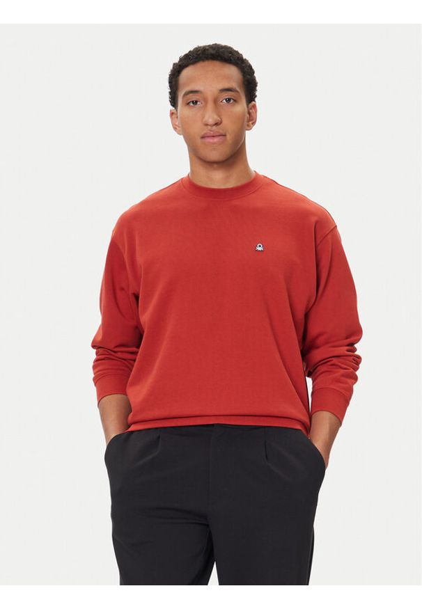 United Colors of Benetton - United Colors Of Benetton Bluza 342ZU1093 Bordowy Regular Fit. Kolor: czerwony. Materiał: bawełna