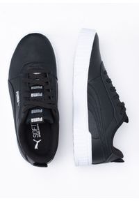 Sneakersy damskie czarne Puma Carina 2.0 Tape. Okazja: na plażę. Zapięcie: pasek. Kolor: czarny. Materiał: guma, materiał, skóra. Szerokość cholewki: normalna. Sezon: lato. Sport: tenis #4