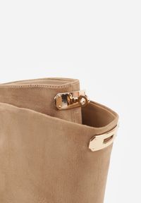 Born2be - Brązowe Sandały w Stylu Botków z Ozdobnymi Klamrami Neamerephis. Okazja: na co dzień. Zapięcie: klamry. Kolor: brązowy. Materiał: skóra. Wzór: gładki, aplikacja. Styl: casual #7