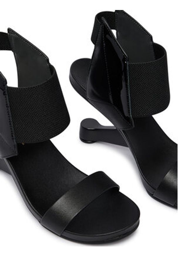 United Nude Sandały Eamz 3D 109890116 Czarny. Kolor: czarny. Materiał: skóra