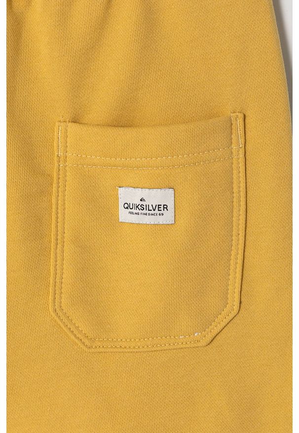 Quiksilver Szorty dziecięce kolor żółty regulowana talia. Okazja: na co dzień. Kolor: żółty. Materiał: dzianina. Wzór: aplikacja. Styl: casual