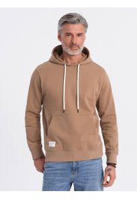 Ombre Clothing - Męska bluza dresowa kangurka z kapturem - brązowa V2 OM-SSBN-0177 - L. Okazja: na co dzień. Typ kołnierza: kaptur. Kolor: brązowy. Materiał: dresówka. Wzór: aplikacja. Styl: klasyczny, casual #9