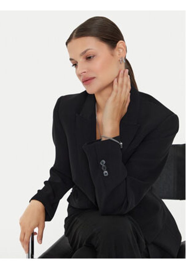 Calvin Klein Kolczyki 35000031 Srebrny. Materiał: metalowe. Kolor: srebrny