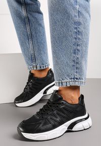 Renee - Czarne Sznurowane Sneakersy z Ekoskóry z Siateczką i Odblaskami Aeriesa. Kolor: czarny #5