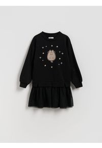 Reserved - Dzianinowa sukienka z aplikacją Pusheen - czarny. Kolor: czarny. Materiał: dzianina. Wzór: aplikacja