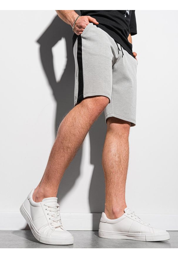 Szare szorty Ombre Clothing krótkie