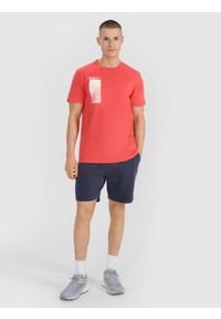 4f - 4F T-shirt regular z nadrukiem męski - czerwony S. Okazja: na co dzień. Kolor: różowy. Materiał: bawełna, materiał, jersey. Długość rękawa: krótki rękaw. Długość: krótkie. Wzór: nadruk. Styl: casual, sportowy, elegancki, klasyczny #2