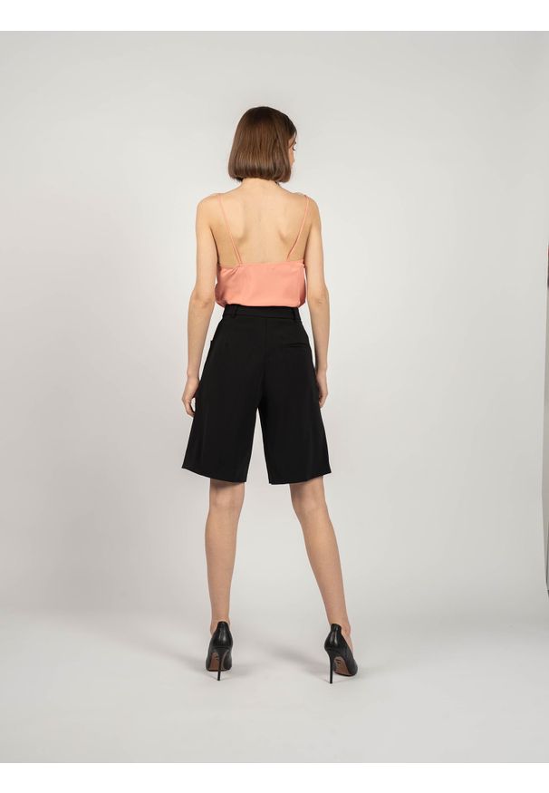 Patrizia Pepe Top | 1C1285/AV35 | Kobieta | Koralowy. Okazja: na co dzień. Typ kołnierza: dekolt w kształcie V. Kolor: pomarańczowy. Materiał: acetat, jedwab. Długość rękawa: na ramiączkach. Wzór: aplikacja. Styl: casual