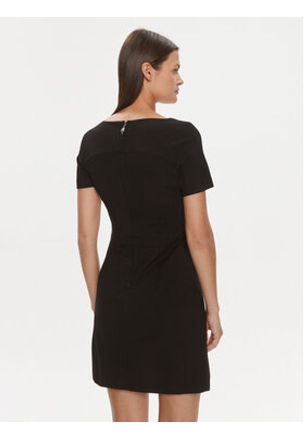 Guess Sukienka codzienna W4RK15 KBJP2 Czarny Regular Fit. Okazja: na co dzień. Kolor: czarny. Materiał: wiskoza. Typ sukienki: proste. Styl: casual