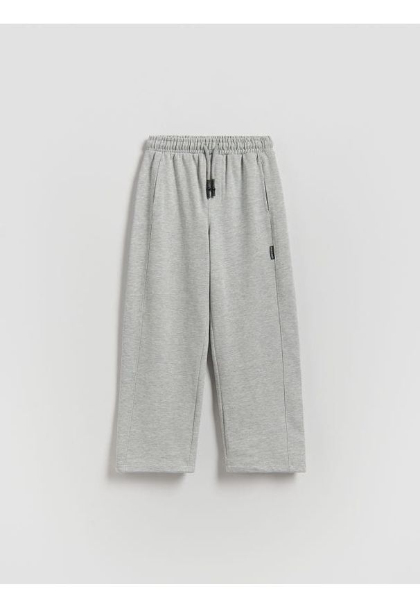 Reserved - Bawełniane spodnie - jasnoszary. Kolor: szary. Materiał: bawełna
