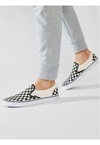 Vans Tenisówki Classic Slip-On VN000EYEBWW1 Écru. Zapięcie: bez zapięcia. Kolor: kremowy. Materiał: materiał #1