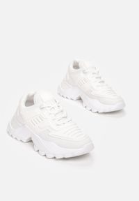 Renee - Białe Sneakersy Tinlyss. Kolor: biały. Materiał: materiał, guma. Szerokość cholewki: normalna #3