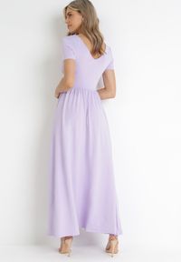 Born2be - Fioletowa Rozkloszowana Sukienka Maxi z Głębokim Dekoltem z Rozcięciem Wyla. Kolor: fioletowy. Długość rękawa: krótki rękaw. Sezon: wiosna, lato. Długość: maxi #2