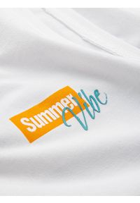 Ombre Clothing - Bawełniany męski tank top z nadrukiem Summer Vibe – biały V2 - Rozmiar: L. Okazja: na plażę, na co dzień. Kolor: biały. Materiał: bawełna. Długość rękawa: bez rękawów. Wzór: nadruk. Sezon: lato. Styl: wakacyjny, sportowy, casual, elegancki #6