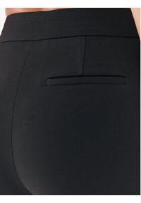 Liu Jo Spodnie materiałowe CF3142 T2527 Czarny Regular Fit. Kolor: czarny. Materiał: syntetyk