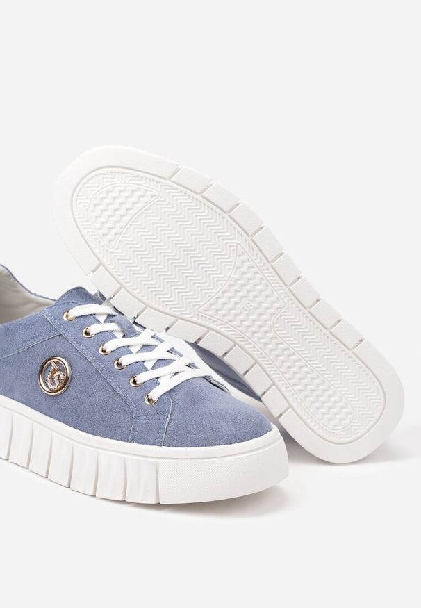 Renee - Niebieskie Sznurowane Sneakersy Vices na Platformie z Tłoczeniem i Metaliczną Aplikacją Lavfedi. Okazja: na co dzień. Zapięcie: sznurówki. Kolor: niebieski. Materiał: jeans. Wzór: aplikacja. Obcas: na platformie