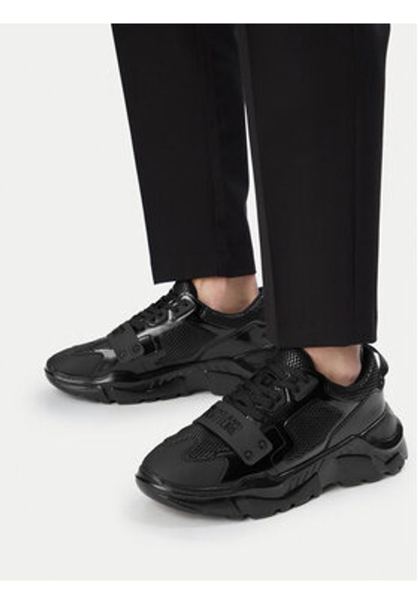 Versace Jeans Couture Sneakersy 80YA3SC4 ZSE03 Czarny. Kolor: czarny. Materiał: skóra