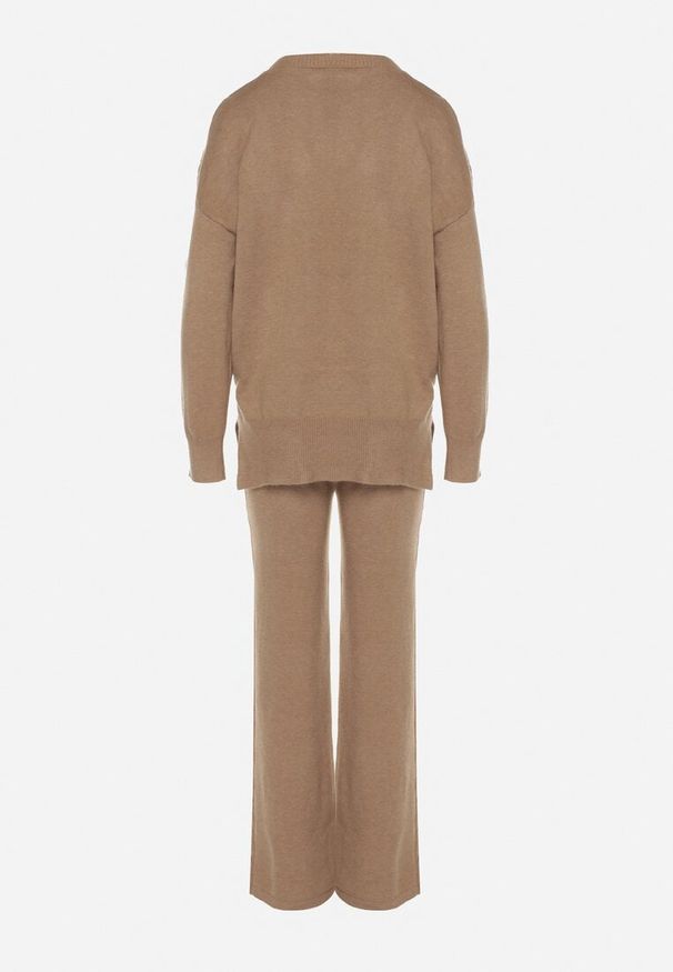 Born2be - Ciemnobeżowy Komplet Dzianinowy z Bawełną i Wełną Spodnie i Warkoczowy Sweter Errela. Kolor: beżowy. Materiał: dzianina, wełna, bawełna