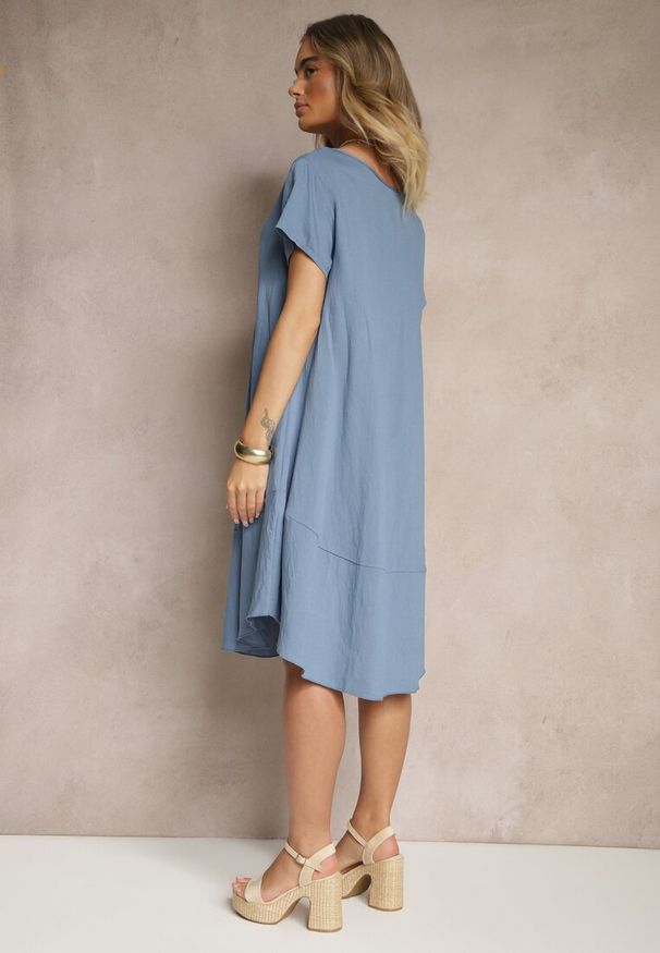Renee - Niebieska Sukienka z Wiskozy o Rozkloszowanym Kroju Irisena. Okazja: na co dzień. Kolor: niebieski. Materiał: wiskoza. Typ sukienki: proste. Styl: elegancki, casual