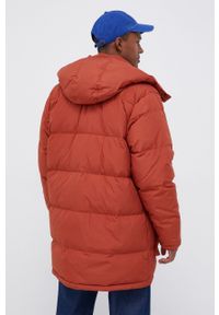 Levi's® - Levi's Kurtka puchowa męska kolor pomarańczowy zimowa. Okazja: na spotkanie biznesowe. Kolor: pomarańczowy. Materiał: puch. Sezon: zima. Styl: biznesowy #2