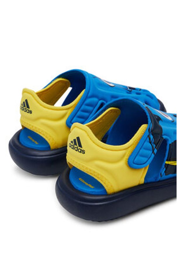 Adidas - adidas Sandały Disney Pixar IH1233 Niebieski. Kolor: niebieski. Materiał: syntetyk. Wzór: motyw z bajki